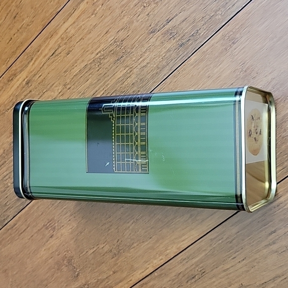 Harrods Knightbridge Butter Sultana Collectible Cookie Tin, Dark Green/Black - Picture 7 of 14